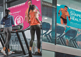 圖5 多層印刷的活用範例(5層印刷) 一張廣告在室內外能呈現不同訴求的可能