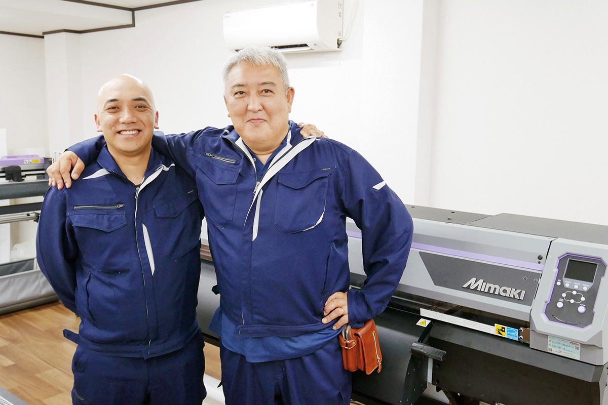 左邊開始為根本裕章和西尾大吾